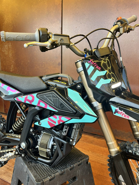 2025 Surron Hyper Bee – 57km – Excellent Condition - Shock Moto Ltd